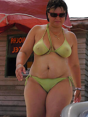mature mom bikini tease