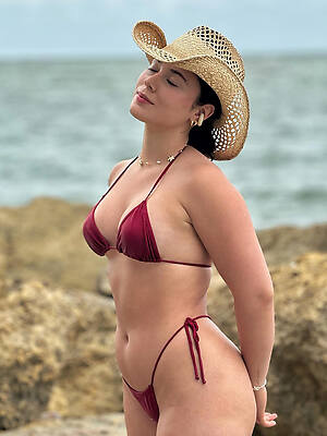 mature thong bikini xxx pics