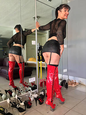 mature women short skirt boots