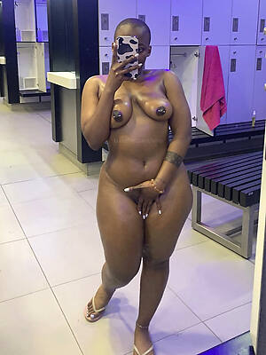 chubby ebony mature tits selfie