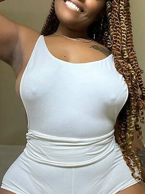 cougar mature cameltoe pussy