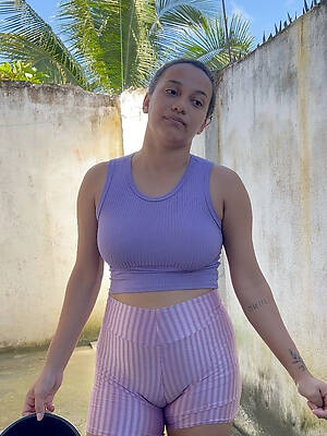 mature women cameltoe strip