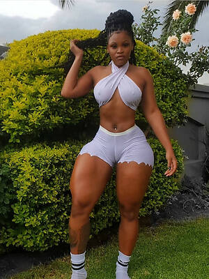 free horny mature cameltoe