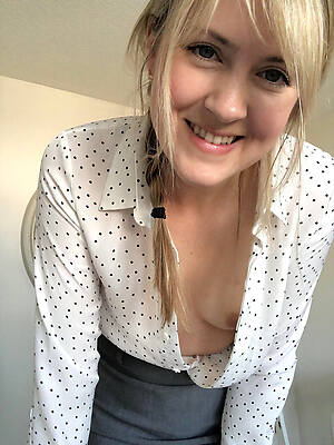 40 year old mature business women erotic photo