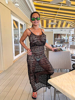 beautiful naked mature wife erotic pics