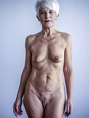 nudes granny 60 gallerie