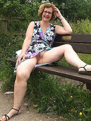 mature women upskirt no panties outside