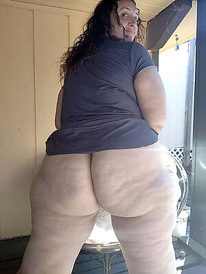 chubby mature butt