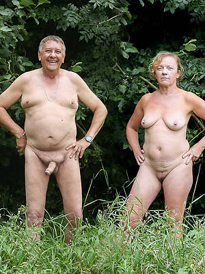 amateur mature couples does nude shoots