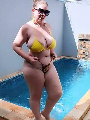 busty curvy mature bikini pics